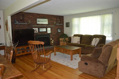 living room w fireplace
