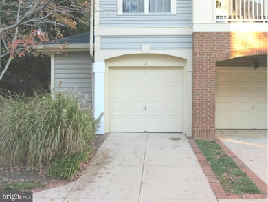11315 Westbrook Mill Ln unit 102, Fairfax, VA 22030 - photo 4