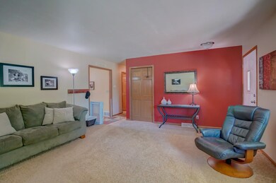 575 Ash St, Oregon, WI 53575 - photo 2