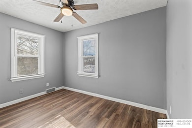 4327 Larimore Ave, Omaha, NE 68111 - photo 7