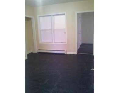 878 Worthington St unit 1R, Springfield, MA 01105 - photo 6