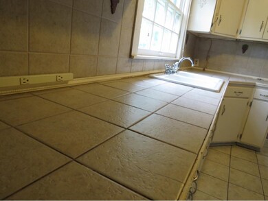 1301 E Unaka Ave, Johnson City, TN 37601 - photo 3