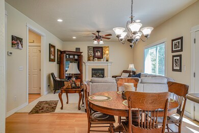 2798 Brookdale Dr, Central Point, OR 97502 - photo 7