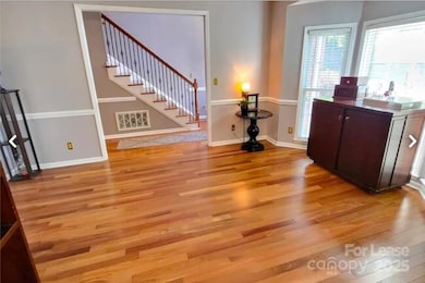 8711 Piccone Brook Ln, Charlotte, NC 28216 - photo 4