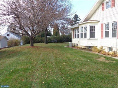 3418 Earl St, Reading, PA 19605 - photo 3