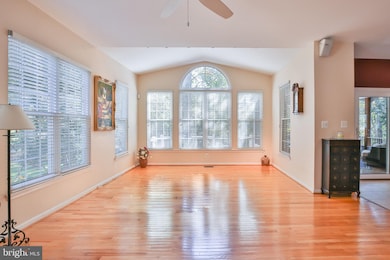 43449 Quentin St, Chantilly, VA 20152 - photo 5