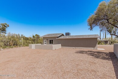 04 Guest House Exterior
