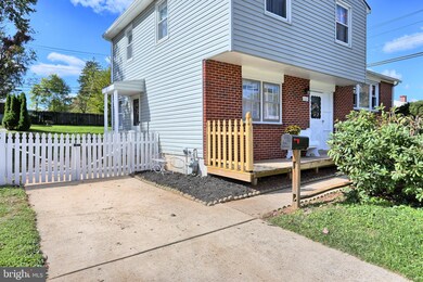 606 Piper Rd, Reisterstown, MD 21136 - photo 4