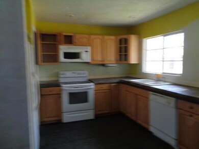 2308 Mountain View Dr, Carlsbad, NM 88220 - photo 5