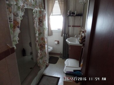 18 Hawk St, Schenectady, NY 12302 - photo 6