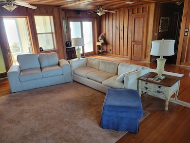 1433 Alligator Dr, Alligator Point, FL 32346 - photo 3