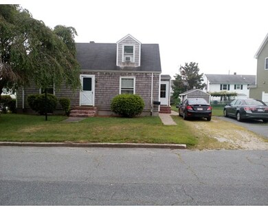 22 Westbrook St, New Bedford, MA 02740 - photo 2