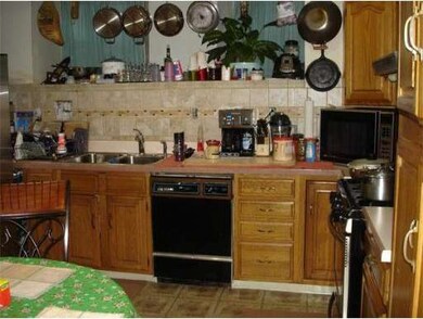 15 Morley St, Roxbury, MA 02119 - photo 4