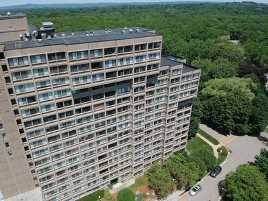 250 Hammond Pond Pkwy unit 308S, Chestnut Hill, MA 02467 - photo 7