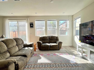 2151 Daimler St, Lathrop, CA 95330 - photo 4