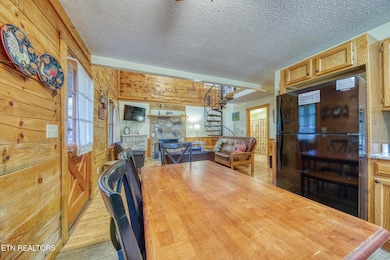 735 Kings Hills Blvd, Pigeon Forge, TN 37863 - photo 4