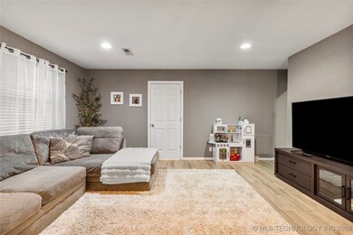 1629 S Sycamore Ave, Broken Arrow, OK 74012 - photo 6