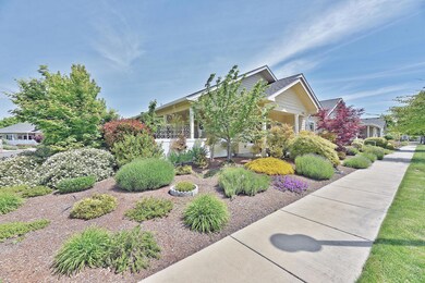 732 Golden Peak Dr, Central Point, OR 97502 - photo 3