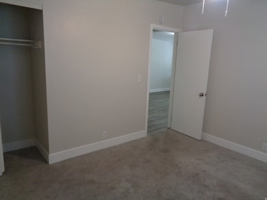 4655 S Locust Ln unit 16, Salt Lake City, UT 84117 - photo 2