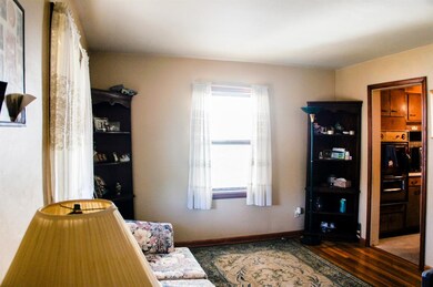 115 N Wiggs St, Griffith, IN 46319 - photo 2