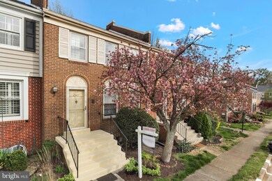 2527 Windbreak Dr, Alexandria, VA 22306 - photo 2