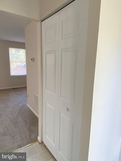 4 Cross Laurel Ct, Germantown, MD 20876 - photo 3