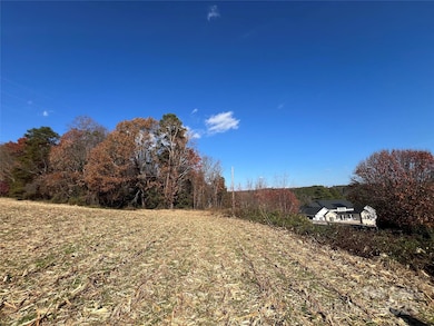 000 Sam Poole Ln, Taylorsville, NC 28681 - photo 3