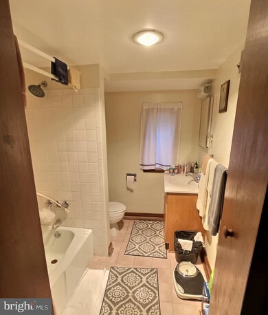 2111 Sunbriar Ln, Gwynn Oak, MD 21207 - photo 3