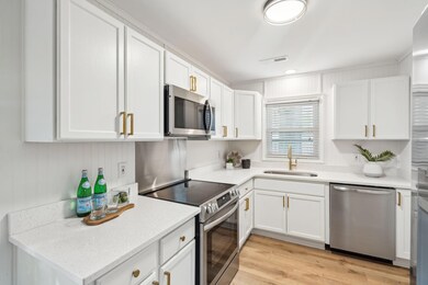 Sunny Kitchen
