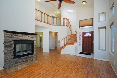 16817S31stWay005
