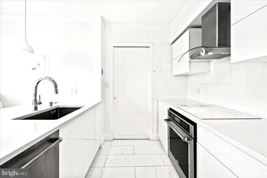 5501 Seminary Rd unit 405S, Baileys Crossroads, VA 22041 - photo 3