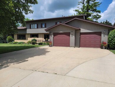 222 8th Ave E, Cresco, IA 52136 - photo 2