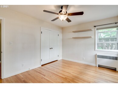 Bedroom, Primary