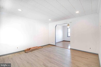 3911 Colchester Rd, Baltimore, MD 21229 - photo 3