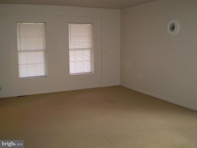 641 E G St, Purcellville, VA 20132 - photo 3