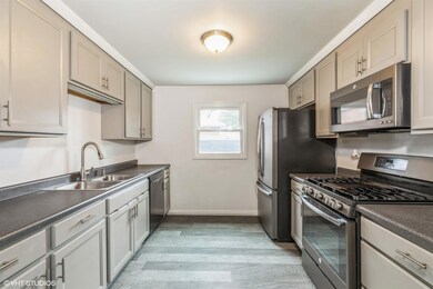 209 W Oak Place, Griffith, IN 46319 - photo 6