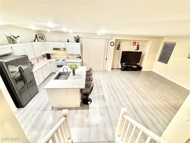 8342 Gilded Crown Ct, Las Vegas, NV 89117 - photo 5