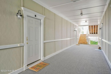 612 W Brown St unit B, Southport, NC 28461 - photo 5
