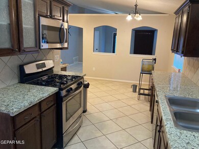 14312 Desert Point Dr, El Paso, TX 79928 - photo 7