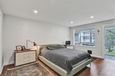 With electric privacy blind in up position