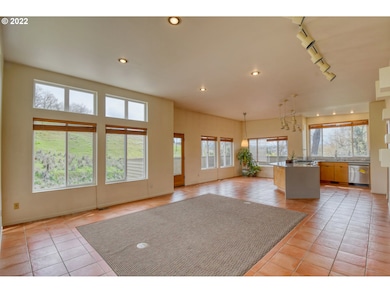 611 N Main St, Pendleton, OR 97801 - photo 4