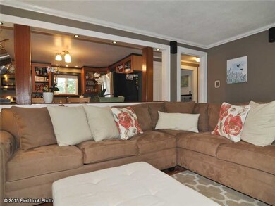 79 Harmony Ct, Warwick, RI 02889 - photo 3