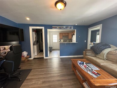 239 Main St unit B, Northport, NY 11768 - photo 3