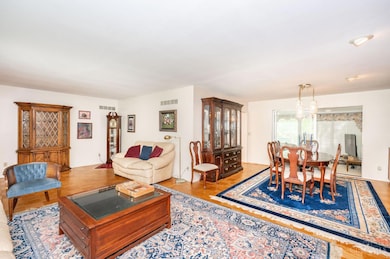 513 Chisholm Trail, Cincinnati, OH 45215 - photo 6