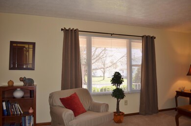 2028 Sumac Dr, Columbus, OH 43229 - photo 6