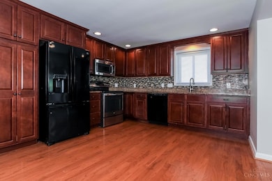 6268 Rocknoll Ln, Cincinnati, OH 45247 - photo 6