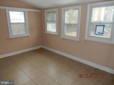 3704 Eastwood Dr, Baltimore, MD 21206 - photo 6