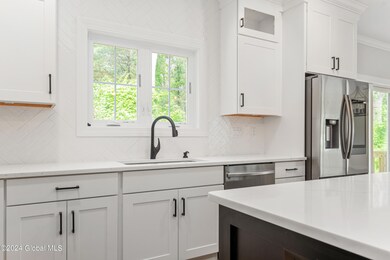 30 Chloes Way, Saratoga Springs, NY 12866 - photo 7