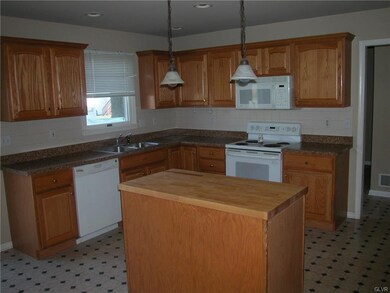 383 Demaria Dr, Easton, PA 18040 - photo 2