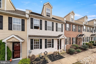 228 E Mulberry St, Kennett Square, PA 19348 - photo 2